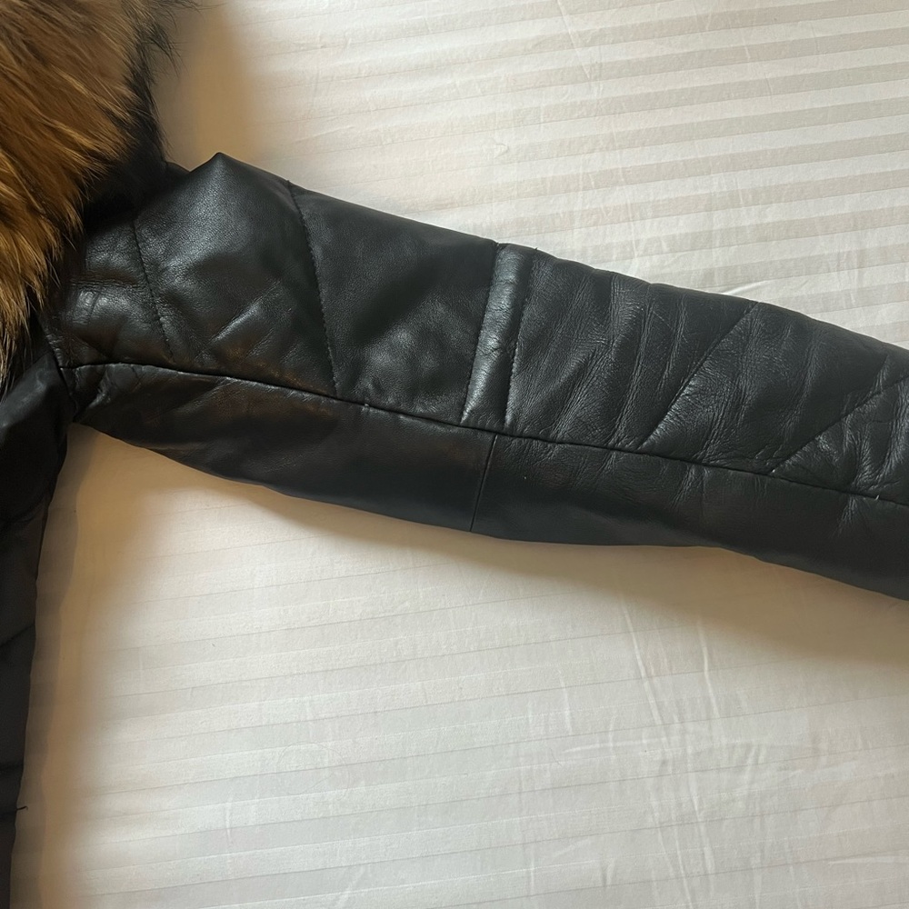 Danier Down Jacket - Picture 10 of 12
